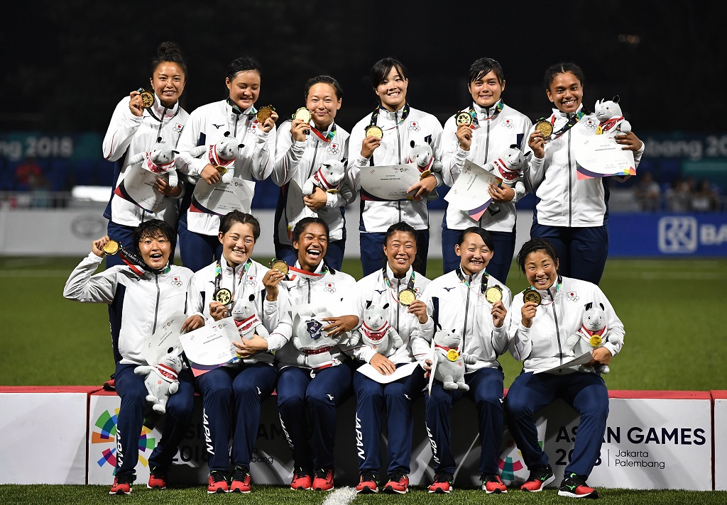 アジア競技大会Ｖの女子セブンズ日本代表、日本スポーツ賞競技団体別最優秀賞を受賞。