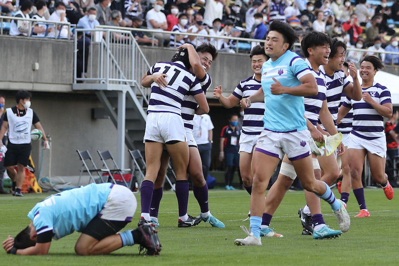 紫紺、頂点に。東日本大学セブンズ決勝で筑波大との死闘を制す