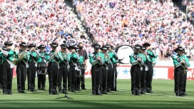 5万7000人の前で「気持ちを込める」。東農大二吹奏楽部が国立競技場で国歌演奏。
