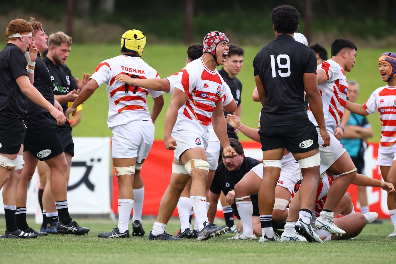 【U20日本代表】点の取り合いでNZUを制す。終盤のFW勝負で勝ち越しトライ。