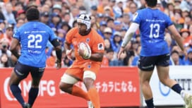 スピアーズのトゥパ フィナウは「Die for the team」。目標達成へあと1勝。