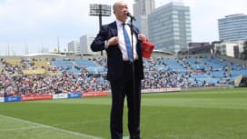 東芝ブレイブルーパス東京の荒岡義和社長が退任。後任は薫田真広氏、GMと兼任。