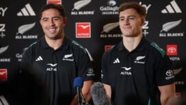 オールブラックスが対フランス第3戦のメンバー発表。負傷から回復のアントン・レイ..