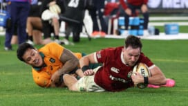 【B&Iライオンズ】フルタイム直前の逆転トライでワラビーズに劇的勝利。テスト..