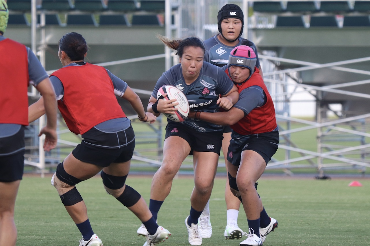 女子日本代表“サクラフィフティーン”が練習公開。レスリーHCは「積み重ね」の成果を強調。
