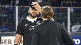 オールブラックスのパトリック・トゥイプロトゥが顔面骨折で全治6週間。アントン・レイナートブラウンは脳震盪で次節欠場。