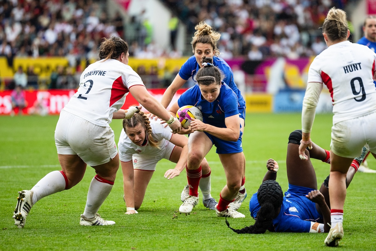 【女子W杯】女子フランス代表、イングランドに奮闘するも悲願の決勝進出はならず。4大会連続の3位を目指し、NZに挑む。