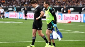 ニュージーランド代表“オールブラックス”、SOボーデン・バレットとPRイーサン・デグ..