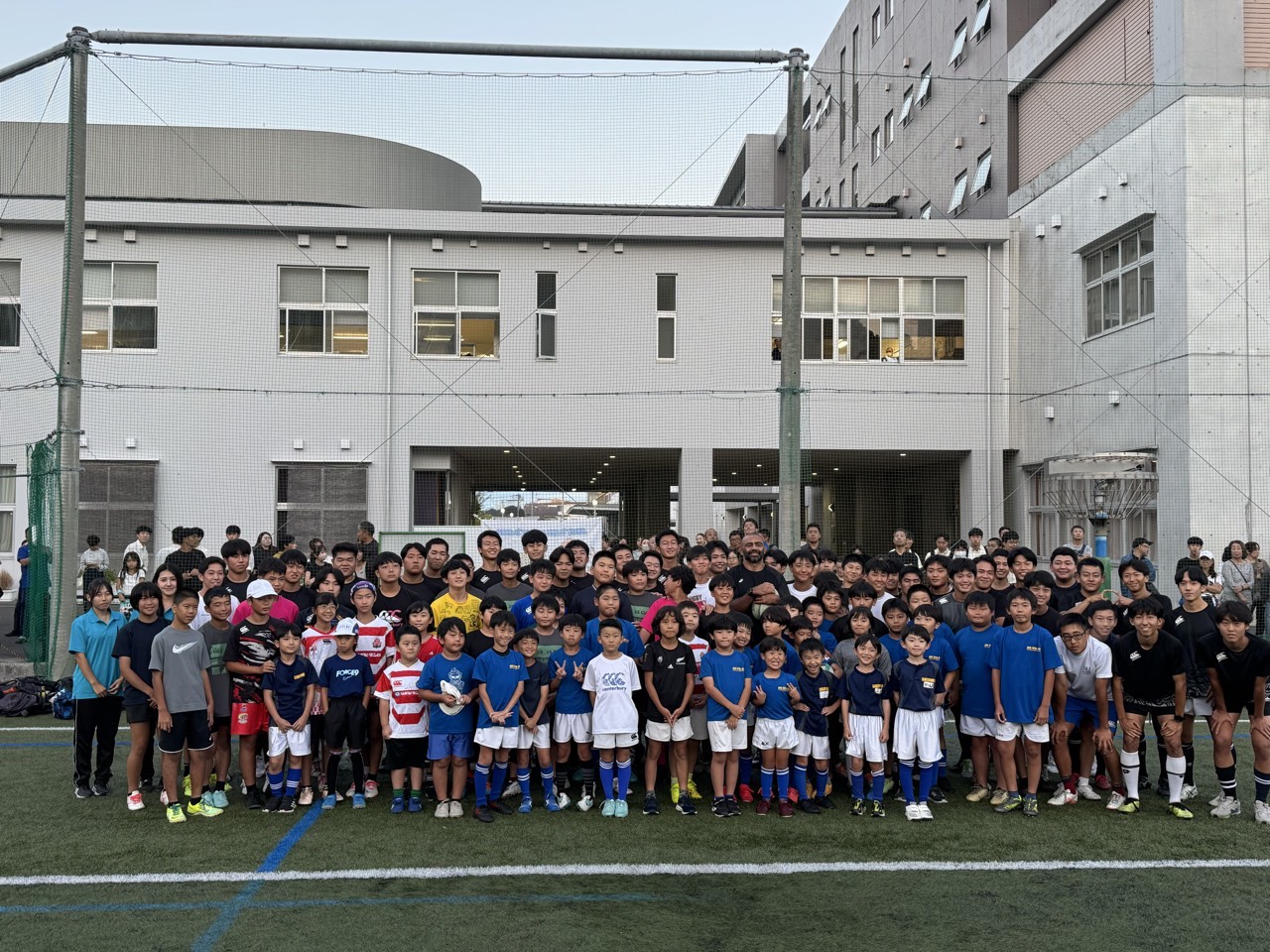 「タックルは今でも、怖い」とリーチ。静岡県の高校生がビッグ対談を企画、実現。