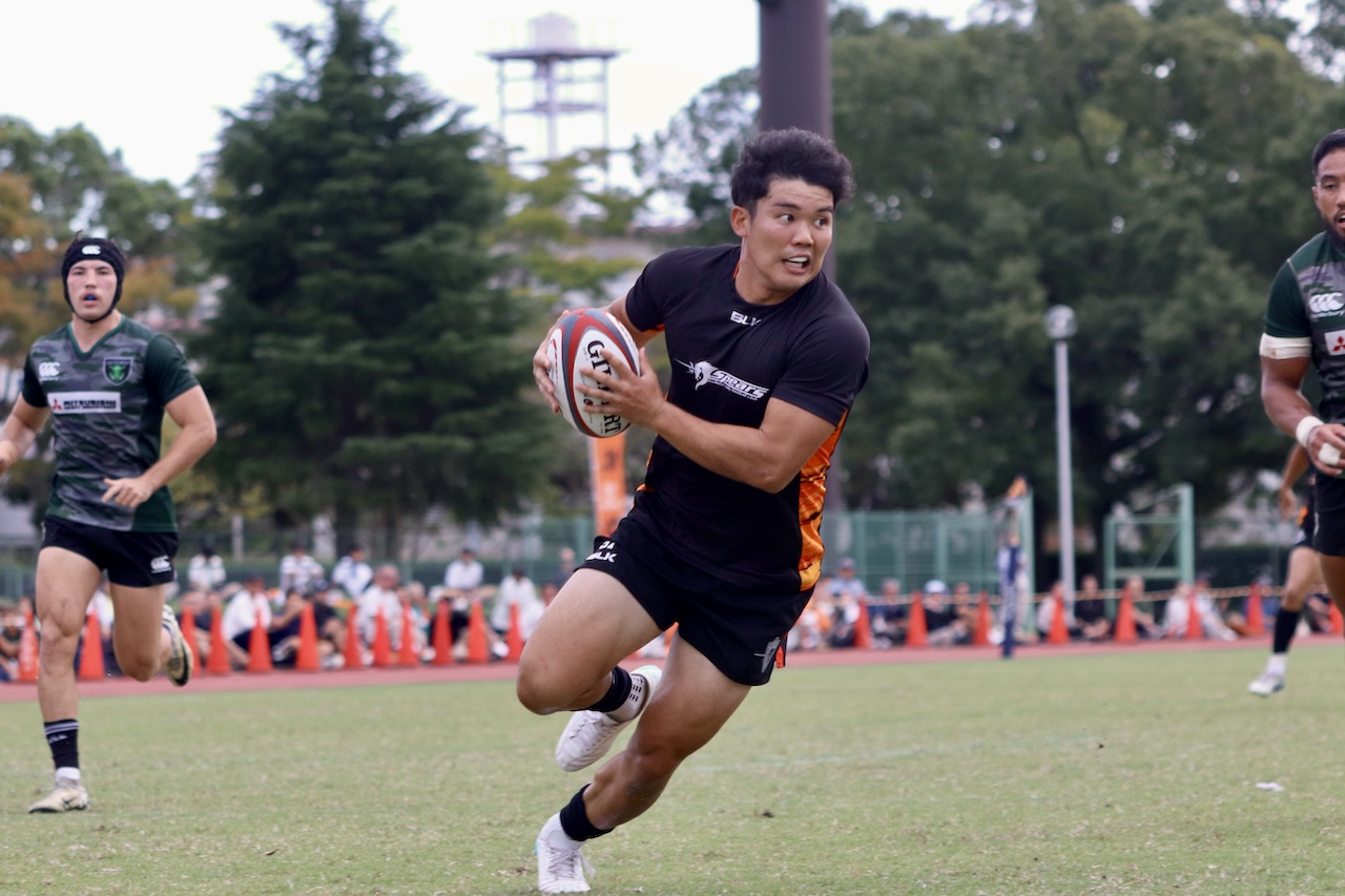 【リーグワンライジング】スピアーズがダブルスコアの快勝。終盤の3連続トライでダイナボアーズを突き放す。