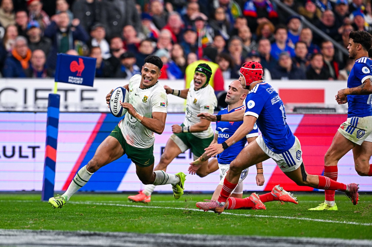 南アフリカ代表スプリングボクスがフランスに完勝。前半終了間際に退場者出すも、後半3トライ奪い逆転。