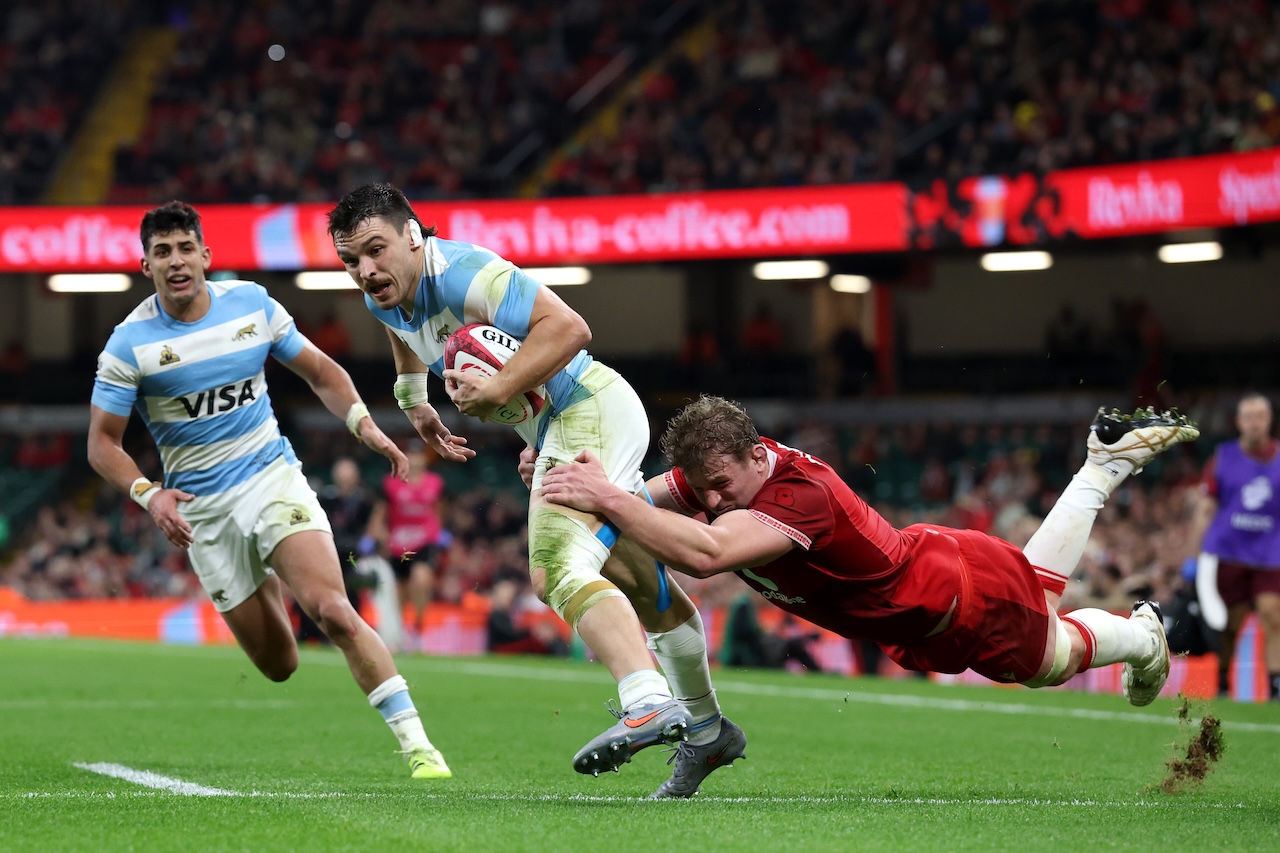 アルゼンチン代表が攻撃力発揮し7トライ、イエローカード2枚のウエールズに快勝。