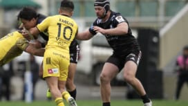 対戦相手に褒められる。ブラックラムズの名手リアム・ギルは今季もハードヒット。