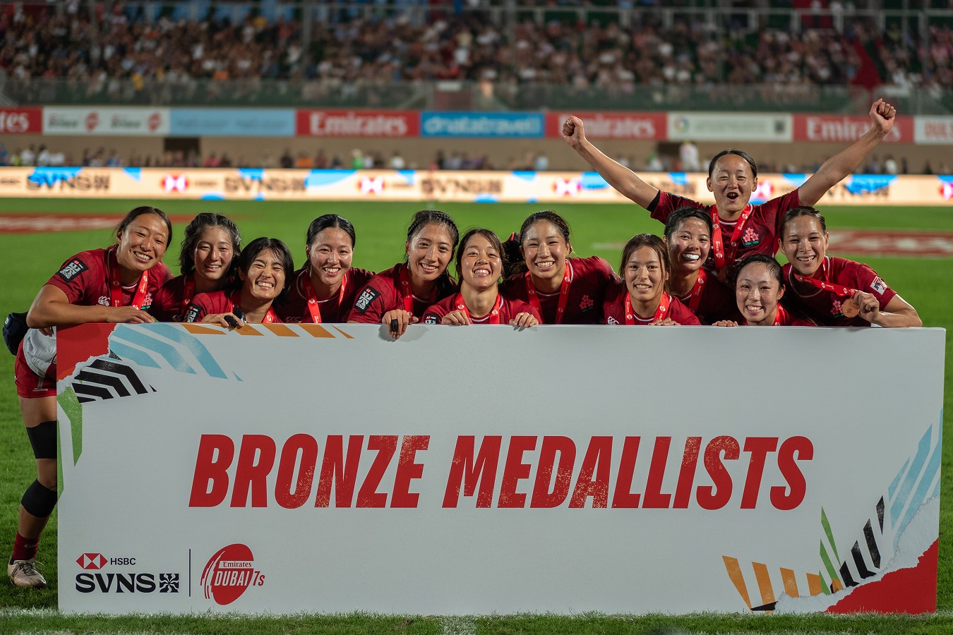 【HSBC SVNS】サクラセブンズ、今季初戦で快挙！初の銅メダル獲得。兼松HC「誇りに思う」