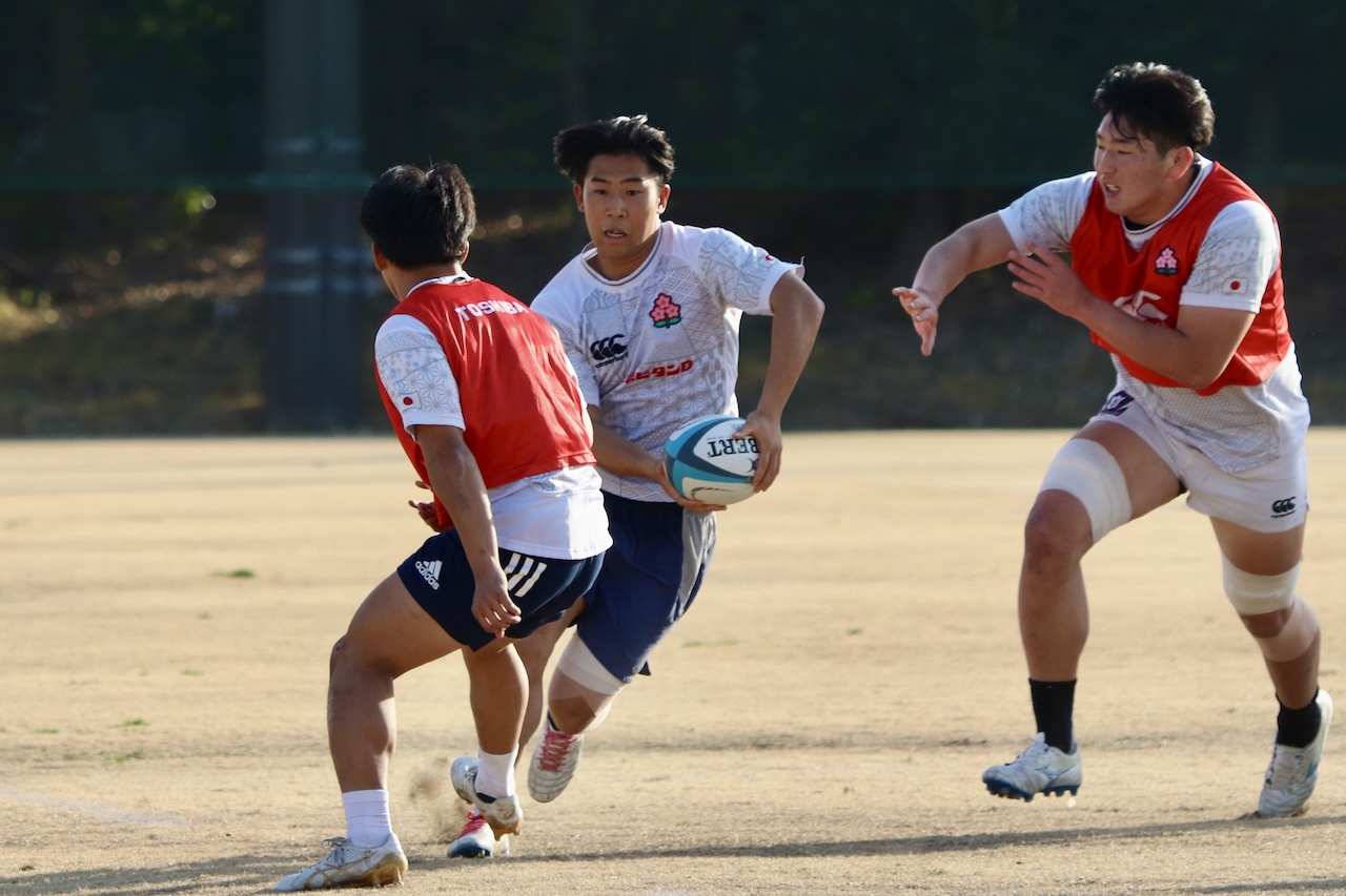 田中健想［早大／WTB］がJTSで学ぶSHのプレー。「自分の幅が広がる」スキルの獲得目指す。