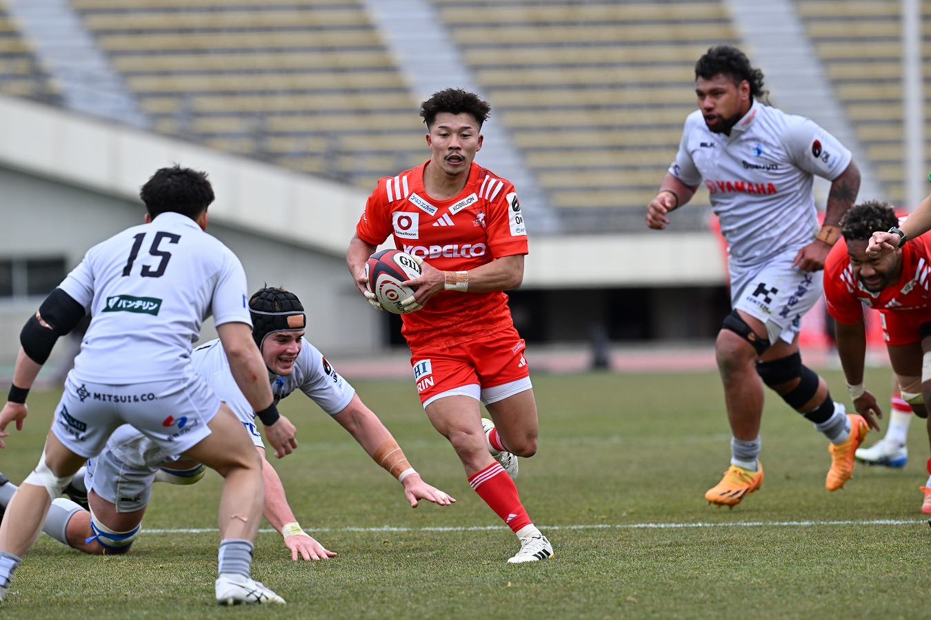 切磋琢磨。上村樹輝［コベルコ神戸スティーラーズ／SH］