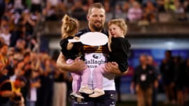 ジェームズ・スリッパーがSR歴代最多203キャップの記録樹立。記念試合を勝利で祝う。