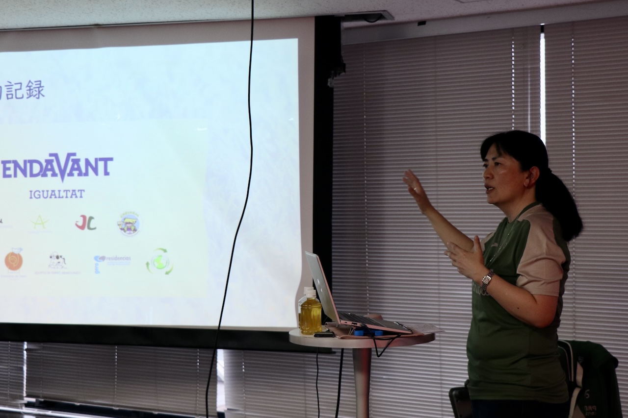 ビジャレアルCF・佐伯夕利子さんがリコーブラックラムズ東京のスタッフ向けワークショップを開催。地域と深く結び付く育成の実例から学ぶ。