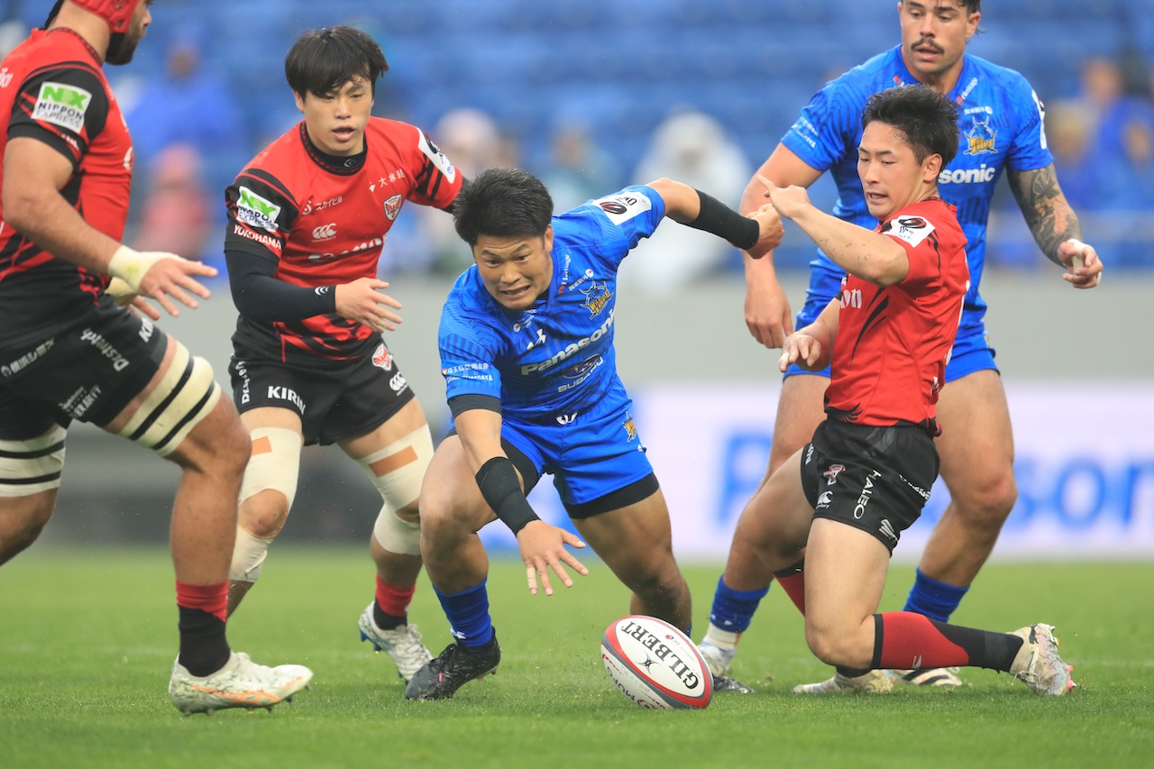 【リーグワン】埼玉パナソニックワイルドナイツが雨天のタフゲームを制す。横浜キヤノンイーグルスは連敗