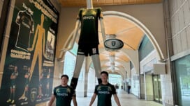 ジャージーのサイズは30L！？ 名古屋駅前「ナナちゃん」がトヨタヴェルブリッツ加入。