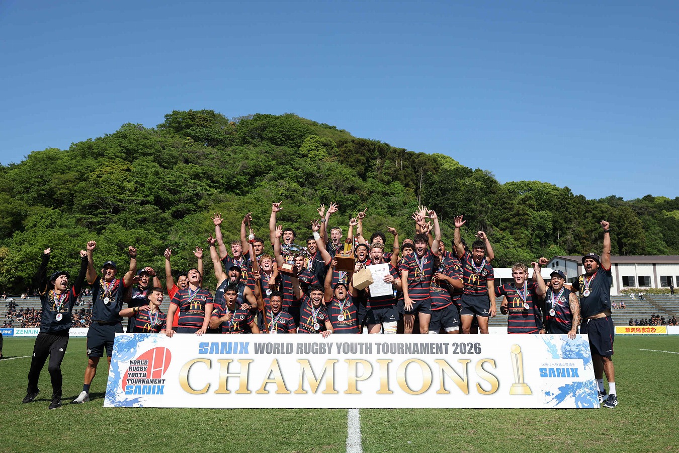 サニックスワールドユース2026、男子はロトルアボーイズ高が優勝。日本チーム最高位は東海大大阪仰星の3位。女子は福岡レディースが戴冠。