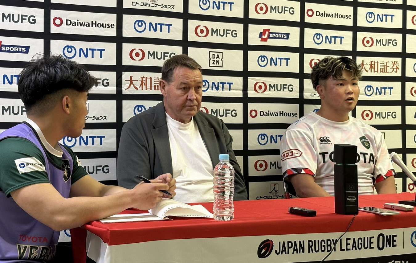 トヨタヴェルブリッツのスティーブ・ハンセンHCが今季限りの退任明かす。日本のレフリングへの警鐘も