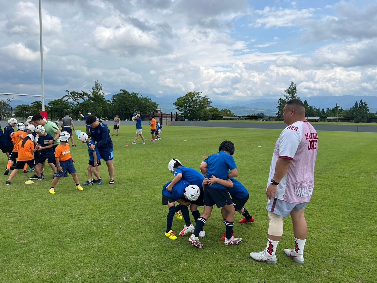 「100人の子どもたちを秩父宮に連れて行きたい」。クリーンファイターズ山梨・児玉久TDがクラウドファンディングをやるワケ