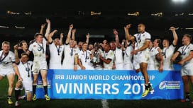 ゴールデンボーイズ。ジュニア世界選手権で連覇を遂げたU20イングランド代表（Photo:…