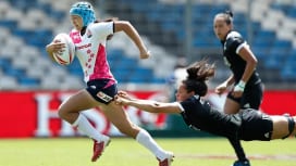 女子セブンズ日本代表、NZと競るも金星ならず。フランス大会初日は3連敗