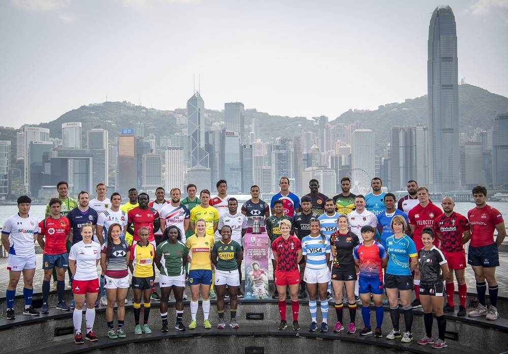 香港セブンズ開幕。出場する男女計40チームのキャプテンたち（C）Hong Kong Rugby