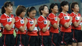 アジア４カ国対抗決勝、カザフスタン戦を前に君が代を歌う女子15人制日本代表（撮影：萬井淳…